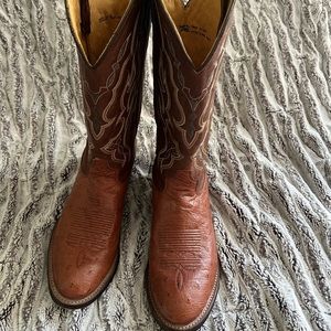 Tony Lama men’s boots size 10 EE. Great condition